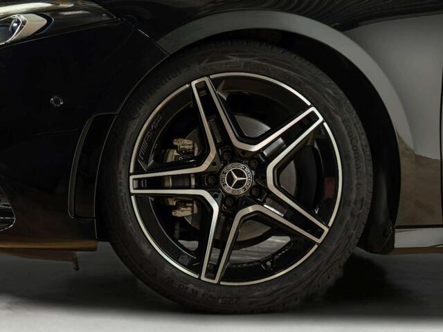Mercedes-Benz A-KLASSE Hatchback 180 Business Solution AMG | Panorama dak | Trekhaak