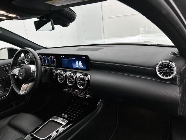 Mercedes-Benz A-KLASSE 250 e Night Plug-In Hybride Night Pakket | 18 Inch Velgen | Parkeerpakket met 360°-camera | Memory Voorstoelen | Distronic | Dodehoekassistent. Inclusief 24 maanden MB Certified garantie voor Europa.