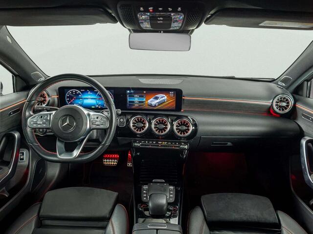 Mercedes-Benz A-KLASSE Hatchback 250 e Premium Plus | Trekhaak