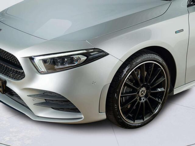 Mercedes-Benz A-KLASSE Hatchback 250 e Premium Plus | Trekhaak