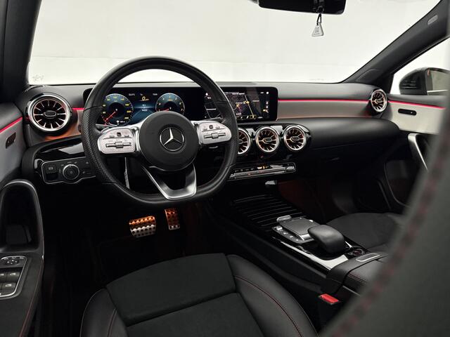 Mercedes-Benz A-KLASSE 200 AMG | Pano | Sfeer | Camera | Virtual | Cruise | LED | Trekhaak | NAP