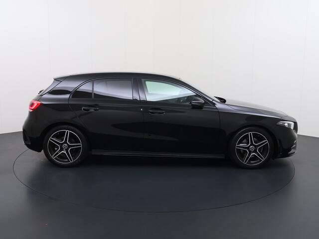 Mercedes-Benz A-KLASSE 180 AMG line | Night Sfeer