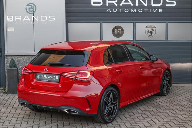 Mercedes-Benz A-KLASSE 180 Business Solution AMG Navi Carplay LED adaptief Camera