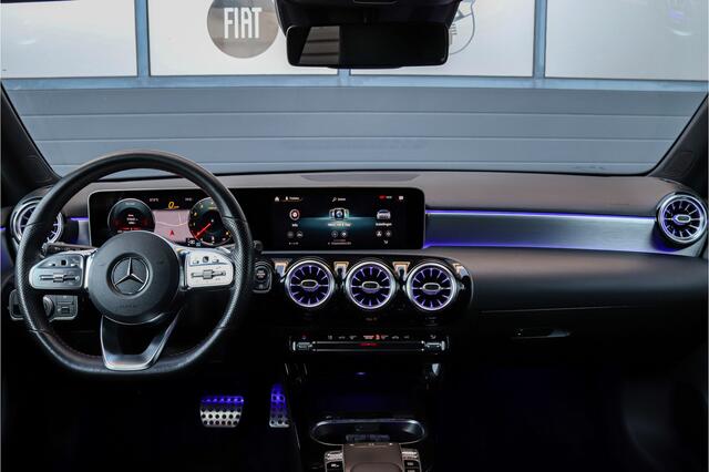 Mercedes-Benz A-KLASSE 180 Business Solution AMG Navi Carplay LED adaptief Camera