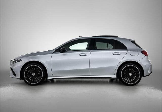 Mercedes-Benz A-KLASSE 250 e 140 Year Edition | Premium Plus | Parkeerpakket | Panoramaschuifdak | 360° camera | Burmester surround sound system | 19 inch multispaaks lichtmetalen AMG-velgen |