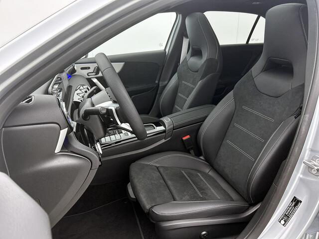 Mercedes-Benz A-KLASSE 250 e 140 Year Edition | Premium Plus | Parkeerpakket | Panoramaschuifdak | 360° camera | Burmester surround sound system | 19 inch multispaaks lichtmetalen AMG-velgen |