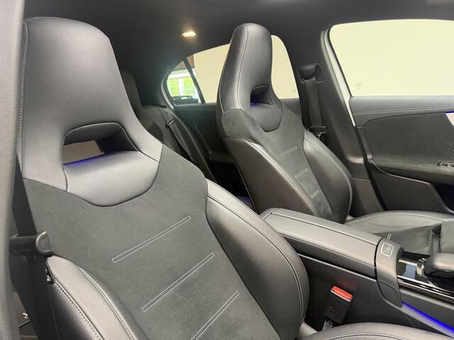 Mercedes-Benz A-KLASSE 250 e Premium | AMG | Panodak | Sfeerverlichting | Carplay | Sportstoelen | December-2020
