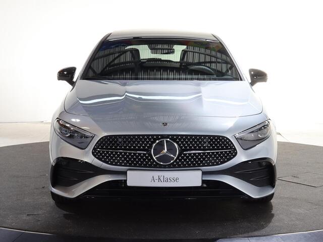 Mercedes-Benz A-KLASSE 180 Business Solution AMG | Panoramaschuifdak | Premium plus | Head-Up | Stoelverwarming | Achteruitrijcamera | MULTIBEAM LED |