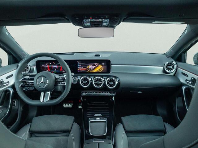 Mercedes-Benz A-KLASSE Hatchback 250 e 140 Year Edition Premium PLUS | Panorama dak