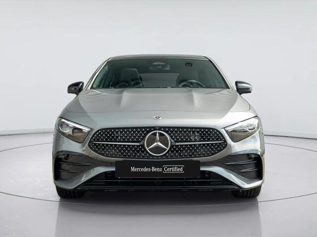 Mercedes-Benz A-KLASSE Hatchback 250 e 140 Year Edition Premium PLUS | Panorama dak