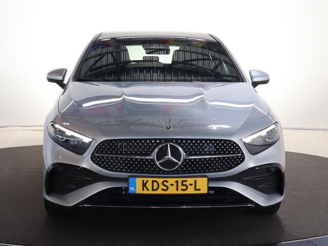 Mercedes-Benz A-KLASSE 250e Business Solution AMG | Panoramaschuifdak | Stoelverwarming | Achteruitrijcamera | MULTIBEAM LED |