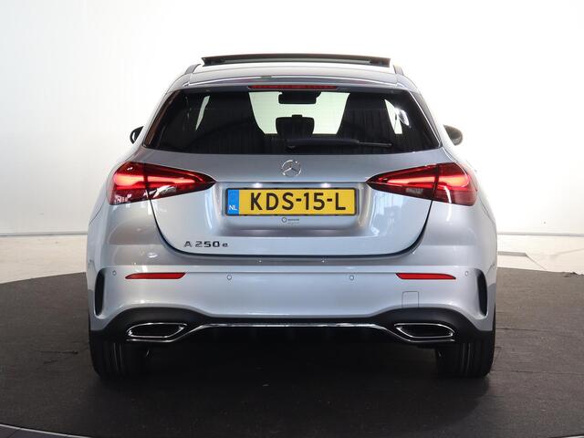 Mercedes-Benz A-KLASSE 250e Business Solution AMG | Panoramaschuifdak | Stoelverwarming | Achteruitrijcamera | MULTIBEAM LED |