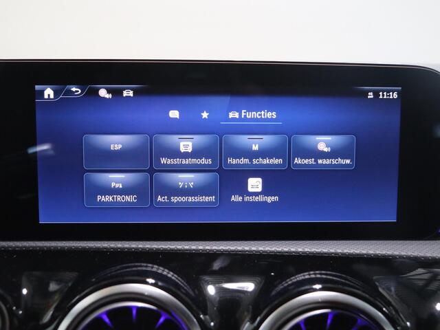Mercedes-Benz A-KLASSE 250e Business Solution AMG | Panoramaschuifdak | Stoelverwarming | Achteruitrijcamera | MULTIBEAM LED |