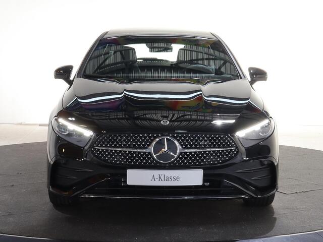 Mercedes-Benz A-KLASSE 250e Business Solution AMG | Panoramaschuifdak | Head-up display | Premium Plus | Stoelverwarming | 360° camera |