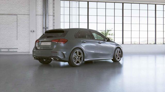 Mercedes-Benz A-KLASSE 180 Business Solution AMG | Night | Getint glas | Stoelverwarming | Widescreen | Sfeerverlichting |