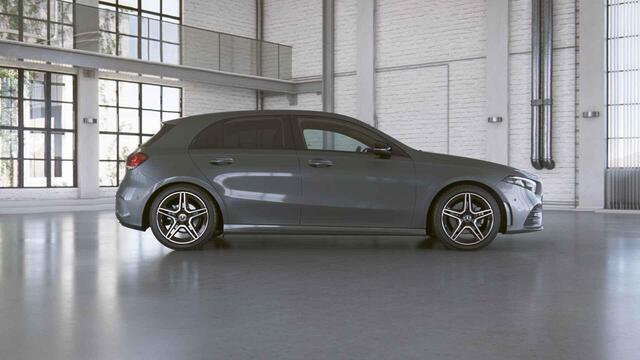 Mercedes-Benz A-KLASSE 180 Business Solution AMG | Night | Getint glas | Stoelverwarming | Widescreen | Sfeerverlichting |