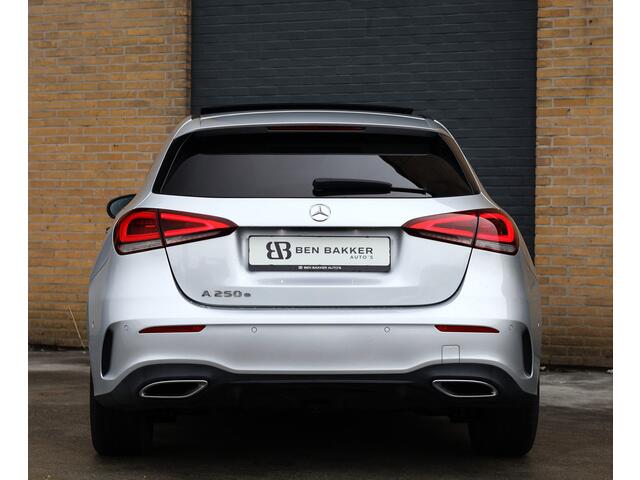 Mercedes-Benz A-KLASSE 250 e AMG Limited | Night Pakket | Pano | Sfeerverlichting | Haak | Carplay |