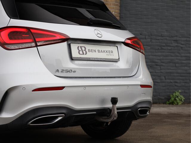 Mercedes-Benz A-KLASSE 250 e AMG Limited | Night Pakket | Pano | Sfeerverlichting | Haak | Carplay |