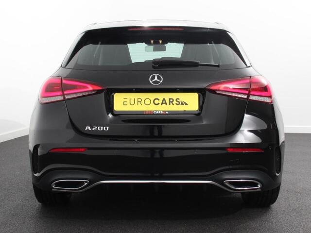 Mercedes-Benz A-KLASSE 200 Automaat AMG Line Navigatie Climate Control Camera Virtual Cockpit Led Stoelverwarming Cruise control Parkeersensoren