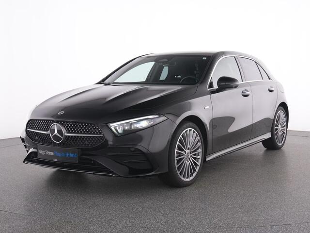Mercedes-Benz A-KLASSE 250e AMG ** NIGHT, LEDER, TREKH, PANO, MEMO, 2-Zone CLIMA, 19-inch LMV, ** 1e EIG - UNFALLFREI ** ** INFORMEER OOK NAAR ONZE AANTREKKELIJKE FINANCIAL-LEASE TARIEVEN **