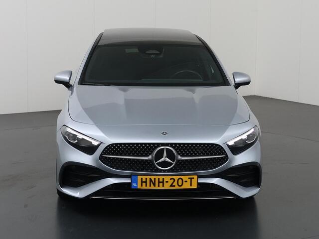 Mercedes-Benz A-KLASSE 180 Star Edition AMG Line | Panoramadak | Trekhaak | Chrome pakket |