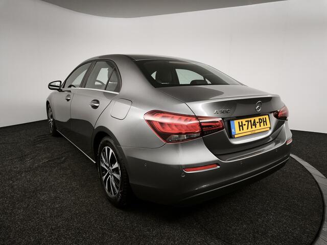 Mercedes-Benz A-KLASSE 180 Business Solution | Carplay | Cruise control