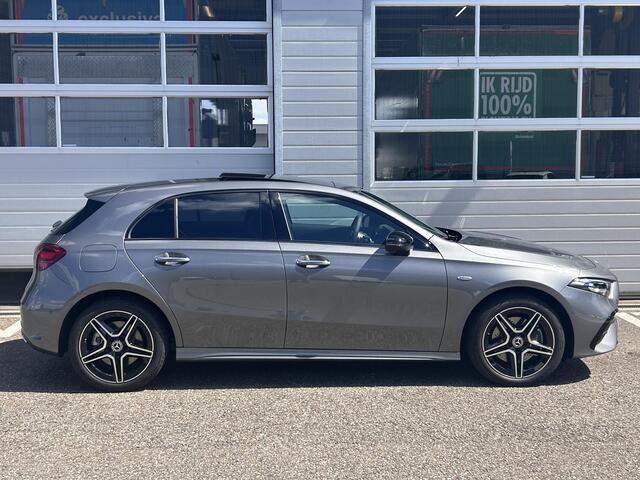 Mercedes-Benz A-KLASSE 250 e Business Solution AMG | Panorama - Schuifdak | Multibeam Led | Apple Carplay & Android Auto | Sfeerverlichting | Stoelverwarming Voorin | Achteruitrijcamera | Nightpakket