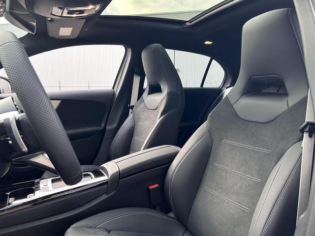 Mercedes-Benz A-KLASSE 180 Business Solution AMG | AMG Plus Pakket | Night Pakket | Panoramadak | Burmester Surround Sound | 360° Camera | Dodehoekassistent | Head-up Display | Elektrisch Verstelbare Stoelen + Memory "| DEMO Beschikbaar vanaf December