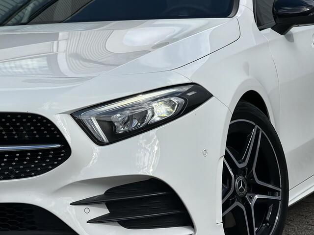 Mercedes-Benz A-KLASSE 180 Premium AMG Line | Pano-Dak/Sfeerverlichting/Camera/18-inch