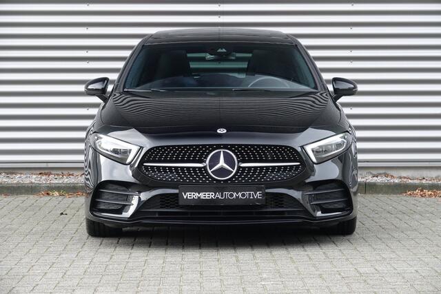 Mercedes-Benz A-KLASSE 250 Premium Plus AMG Line | Nightpakket | Pano | Camera | Sfeer | Burmester | Carplay |