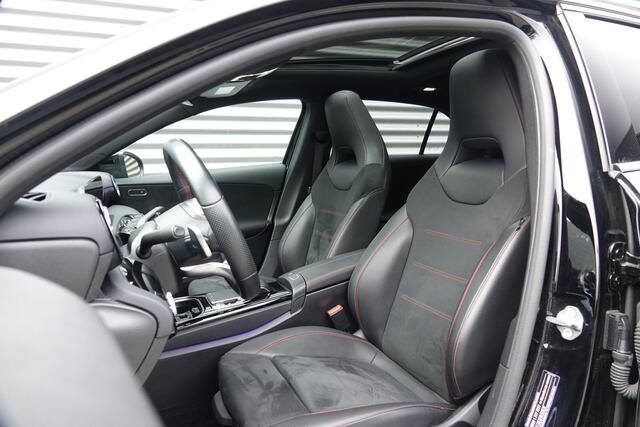 Mercedes-Benz A-KLASSE 250 Premium Plus AMG Line | Nightpakket | Pano | Camera | Sfeer | Burmester | Carplay |