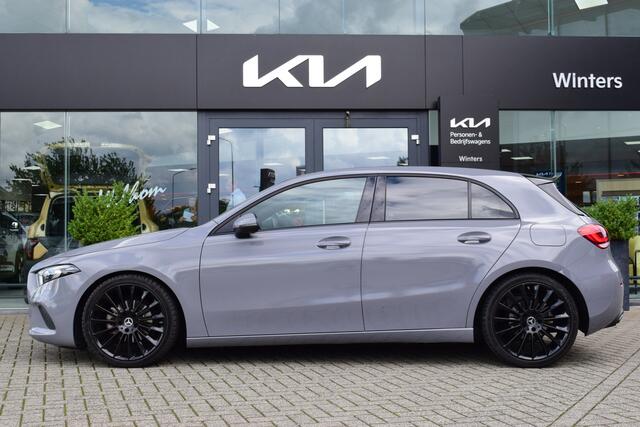Mercedes-Benz A-KLASSE 180 Business Solution | Navigatie | Camera | Cruise Control | Climate Control |