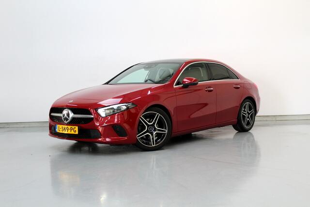 Mercedes-Benz A-KLASSE 180 Business Solution Luxury 136PK, RIJLAAR | PANORAMADAK | SFEERVERLICHTING | CAMERA | LEER | MEMORY STOELEN