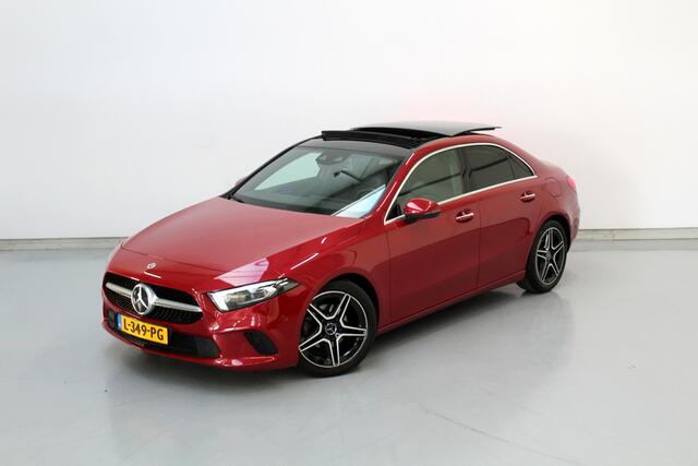 Mercedes-Benz A-KLASSE 180 Business Solution Luxury 136PK, RIJLAAR | PANORAMADAK | SFEERVERLICHTING | CAMERA | LEER | MEMORY STOELEN