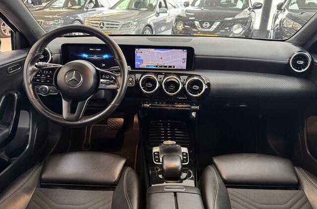 Mercedes-Benz A-KLASSE 180 Bns Solution Navi Automaat