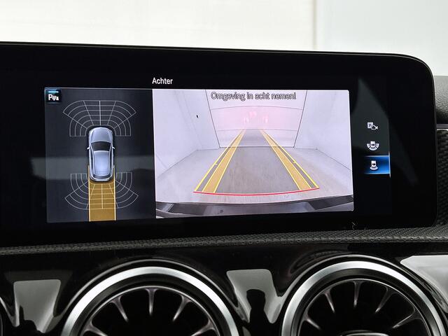 Mercedes-Benz A-KLASSE 250 e Plug-In Hybride Ledkoplampen | Stoelverwarming | Parkeerpakket met achteruitrijcamera | Licht- en zicht pakket. Inclusief 24 maanden Mercedes-Benz Certified garantie voor Europa.