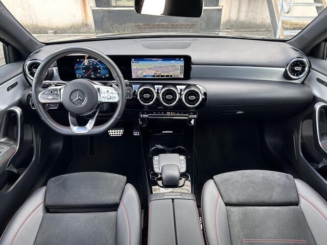 Mercedes-Benz A-KLASSE 200 Business Solution AMG