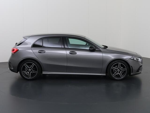 Mercedes-Benz A-KLASSE 180 Business Solution AMG | Night | Getint glas | Stoelverwarming | Widescreen | Sfeerverlichting |