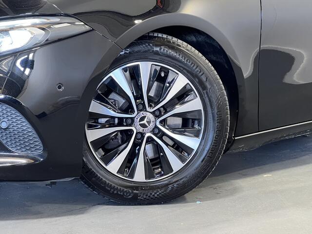 Mercedes-Benz A-KLASSE 200 AMG Line | Navigatie/Android/Apple Carplay | LM Velgen 18" | Voorstoelen Verwarmd | Achteruitrijcamera | Cruise Control | AMG-Styling | Airco |