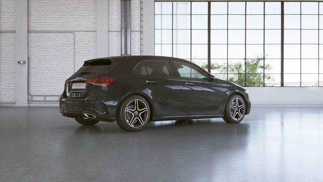 Mercedes-Benz A-KLASSE 180 AMG Line | Night | Panoramadak | Stoelverwarming | Widescreen |