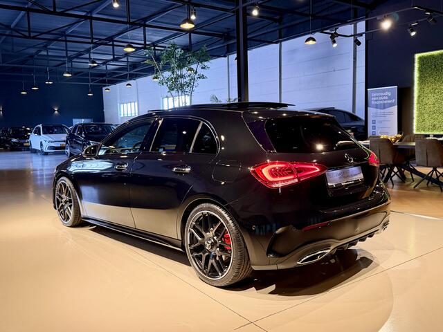 Mercedes-Benz A-KLASSE A200 AMG Pano|Camera|Memory|Sfeer|Night Zwart