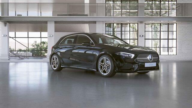 Mercedes-Benz A-KLASSE 180 Premium Plus | AMG | Panoramadak | Widescreen | Rijassistentiepakket | Stoelverwarming |