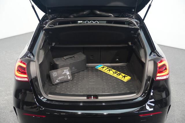 Mercedes-Benz A-KLASSE 250 e AMG ? PANO ? MULTIBEAM ? NIGHT ? CAMERA ? SFEERVERLICHTING ? CRUISE ? BTW ? 1.EIG