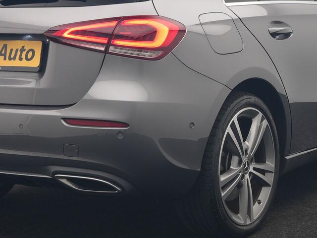 Mercedes-Benz A-KLASSE 250 e Progressive PHEV 218pk Dealer O.H. | Camera | Lederen Sportstoelen Ventilatie & Verwarmd | Burmester Audio | Blis | Sfeerverlichting | Apple Carplay | LED Koplampen | Cruise Control | Navigatie | DAB | 19"L.M | Plug In Hybrid