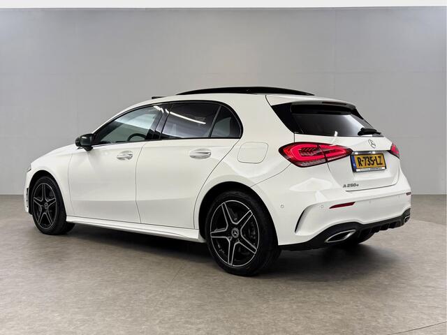 Mercedes-Benz A-KLASSE 250 e AMG | Pano | Sfeer | Burmester | Camera | Virtual | Cruise | Keyless