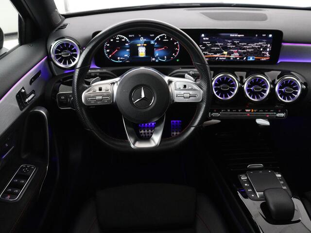 Mercedes-Benz A-KLASSE 200 AMG Business Solution Aut. | Pano | LED | Half Leder | Sfeerverlichting | Elec. Stoelen | Stoelverwarming | Virtual Display | Navi | Camera | Trekaak | Carplay