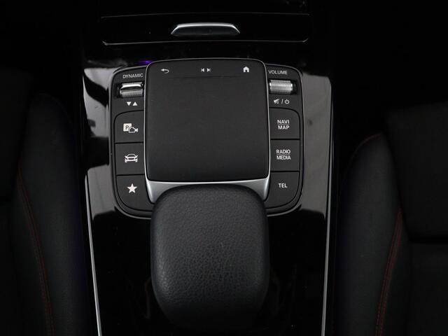 Mercedes-Benz A-KLASSE 200 AMG Business Solution Aut. | Pano | LED | Half Leder | Sfeerverlichting | Elec. Stoelen | Stoelverwarming | Virtual Display | Navi | Camera | Trekaak | Carplay