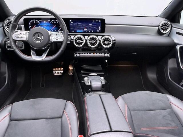 Mercedes-Benz A-KLASSE 180 Business Solution AMG AMG Line | Night Pakket | Schuif-Kanteldak | Inclusief 24 maanden MB Certified garantie voor Europa.