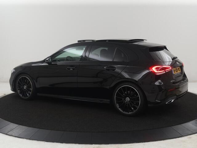 Mercedes-Benz A-KLASSE 250 Premium Plus | Panoramadak | Leder/alcantara | Memory | Cruise control | Stoelverwarming | Sfeerverlichting | Navigatie | Carplay | Climate control | Camera | Park assist