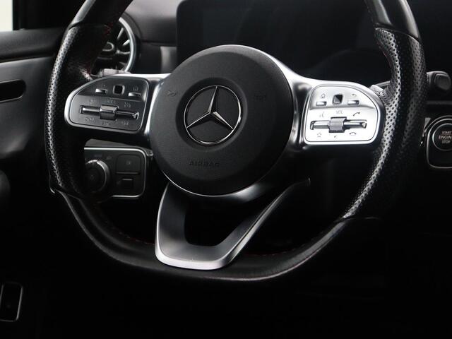 Mercedes-Benz A-KLASSE 250 e Business Solution AMG Limited | SOH 94,5% | Leder/alcantara | Cruise control | Stoelverwarming | Navigatie | Bluetooth | Sfeerverlichting | Camera | Park assist
